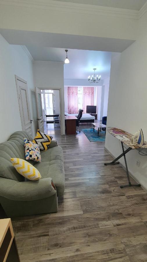 Flatrent Apartment Bishkek Exteriör bild